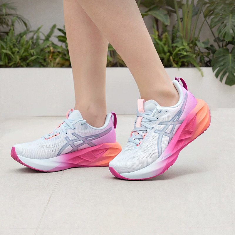 Asics NOVABLAST 5 pour femme,  - Women Shoes Hong Kong avis et prix