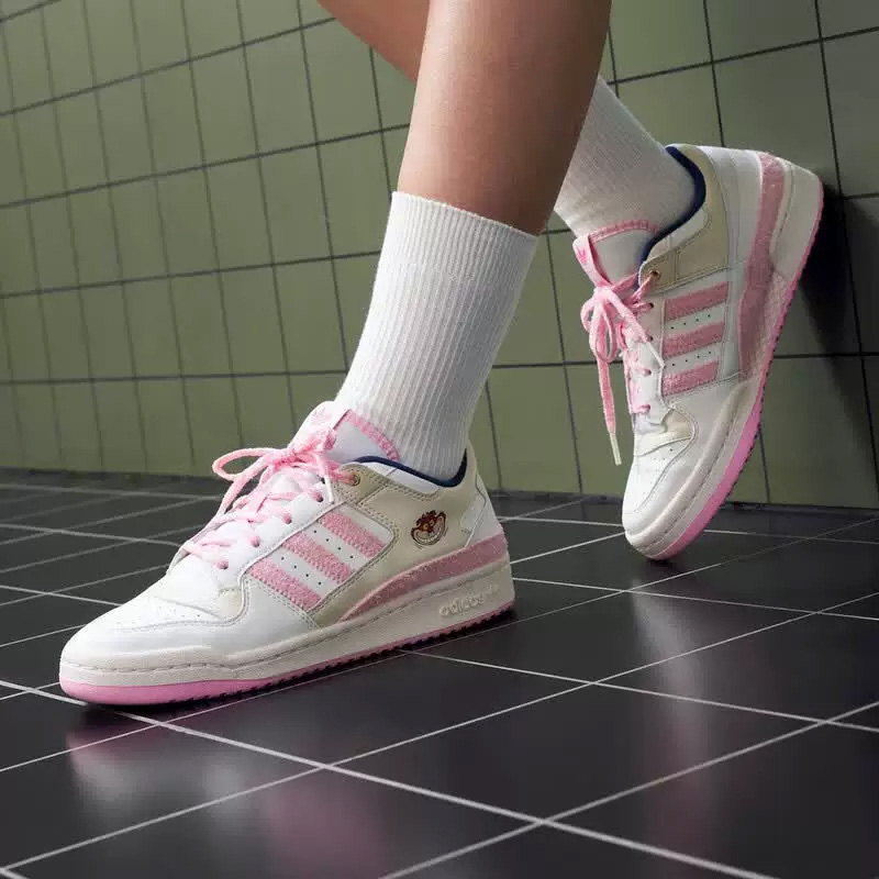 Chaussures pour femmes Adidas  - Women Shoes Hong Kong avis et prix
