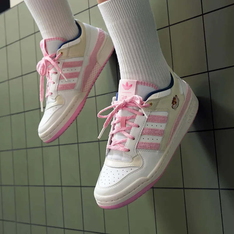 Chaussures pour femmes Adidas  - Women Shoes Hong Kong avis et prix